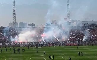 Torcedores ficam feridos após estrutura do Monumental desabar em treino do Colo-Colo