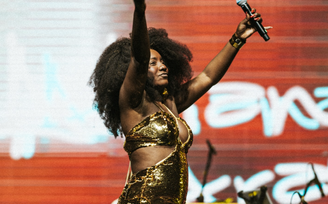 A sambista Adriana Araújo, um dos maiores nomes do samba mineiro, foi internada após sofrer um aneurisma cerebral