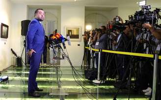 O governador do Rio de Janeiro, Cláudio Castro, anuncia saída do governo em coletiva de imprensa no Palácio Guanabara