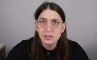 Felca no vídeo sobre 'adultização', que viralizou nas redes sociais e levou o tema a ser discutido no Congresso Nacional