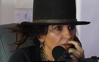 Linda Perry fala sobre como escreveu hit de P!nk