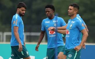 Todos os titulares contra a Escócia treinaram normalmente com a seleção brasileira neste sábado.
