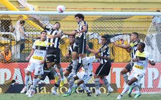 <p>Com melhor campanha, Botafogo jogará no sábado; gerente criticou</p>