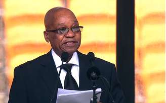 O presidente-sul-africano, Jacob Zuma, discursa durante a cerimônia em homenagem a Mandela