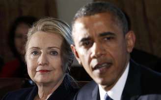 <p>Presidente Barack Obama ao lado da ex-secretária Hillary Clinton, provável candidata democrata à Casa Branca</p>