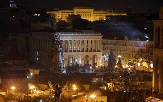 Vista geral da Praça da Independência, principal local dos protestos em Kiev