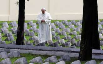 <p>Papa fez afirmações no cemitério militar de Fogliano Redipuglia, que visitou para lembrar os soldados mortos na Primeira Guerra Mundial </p>