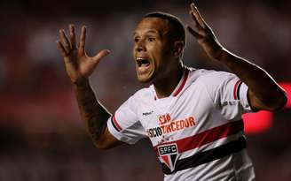 Time mexicano desistiu de fechar com Luis Fabiano; permanência agradou Osorio