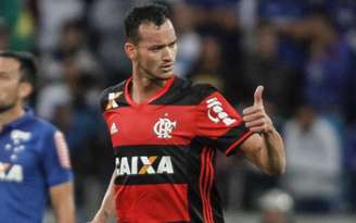 Capitão não teve nenhuma lesão confirmada na coxa direita (Foto: Site Flamengo)