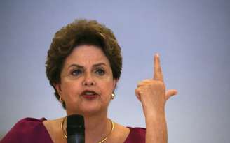 Ex-presidente Dilma Rousseff durante entrevista coletiva no Rio de Janeiro