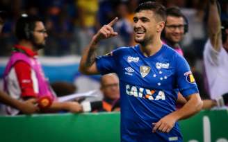 Arrascaeta foi vital para o Cruzeiro vencer o Paraná- Dudu Macedo/Fotoarena