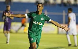 Lucão pode não continuar no Goiás para disputa da primeira divisão (Foto: Divulgação)
