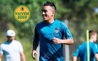 Christian Cueva está perto de ser anunciado pelo Santos. Meia já assinou contrato com o Peixe (Divulgação)