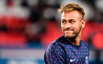 Neymar reclamou da proposta feita pelo Barcelona (Foto: FRANCK FIFE/AFP)