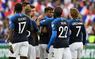 Franceses precisam de uma vitória (Foto: LIONEL BONAVENTURE / AFP)