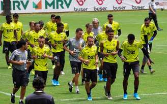 Campeões da América fizeram treino único antes de jogo com Ceará (Foto: Mauricio Val/FVIMAGEM)