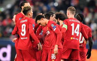 Reds venceram o Salzburg na Áustria (Foto: JOE KLAMAR / AFP)