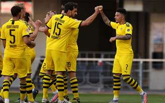 Atletas do Borussia Dortmund podem ficar até duas semanas em isolamento (Foto: Lars Baron / AFP)