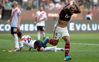 Ao marcar segundo gol contra River Plate, Gabigol sacramentou segunda Libertadores do Flamengo em 2019 (Foto: ERNESTO BENAVIDES / AFP)