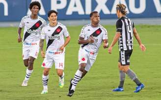 Ribamar comemora gol marcado contra o Botafogo (Foto: Maga Jr/Ofotografico)