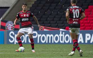 Thuler atuou a última partida na lateral direita (Foto: Alexandre Vidal / Flamengo)