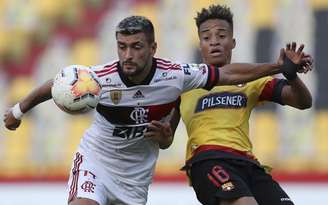 Arrascaeta marcou o segundo gol da vitória do Flamengo por 2 a 1 sobre oBarcelona de Guayaquil, no Equador(Foto: AFP)