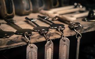 Aprenda simpatias para conseguir um emprego e realizar o sonho da casa própria -