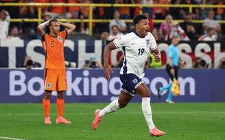 Ollie Watkins foi o grande responsável pela classificação inglesa à decisão da Eurocopa.