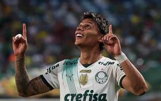 Richard Ríos em ação pelo Palmeiras