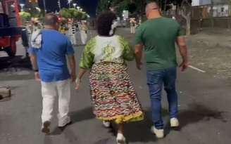 Depois de capturada, a mulher foi conduzida para a projeção da 6ª DP (Cidade Nova), instalada no Sambódromo.