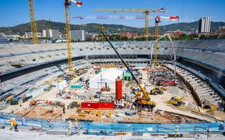 Camp Nou em construção. 