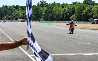 José Antonio Rueda dispara na liderança da Moto3