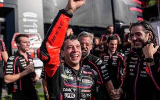 Bezzecchi é pole em Valência