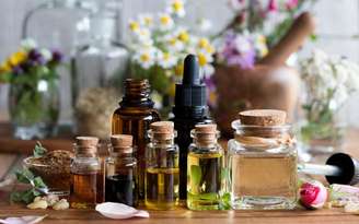 Aroma de óleos essenciais transmitem mensagens ao cérebro capazes de combater a ansiedade.