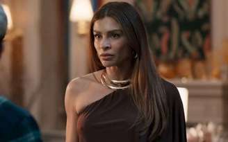 Arminda mantém grana escondida caso a manobra com os remédios falsos seja descoberta e desmontada