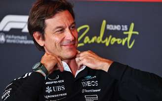 Chefe da Mercedes pede que rivais foquem na temporada de 2026 