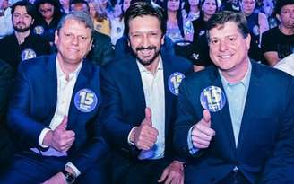 Reunião entre Tarcísio e Baleia Rossi ocorre em meio à tentativa do Planalto de atrair o MDB para a chapa presidencial.