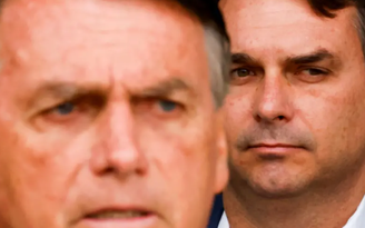 Flávio tenta driblar alta rejeição ao pai se colocando como uma versão moderada de Bolsonaro