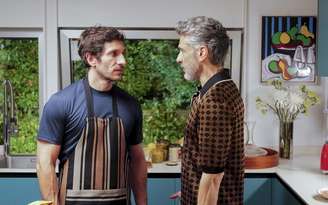 Leonardo Sbaraglia e Quim Gutiérrez em 'Natal Amargo', filme de Pedro Almodóvar