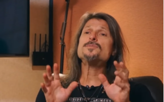 Rafael Bittencourt conta como Angra, “a boyband de Metal espadinha”, nasceu