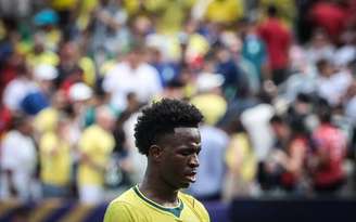 Vini Jr. terá reunião para discutir renovação com o Real Madrid.