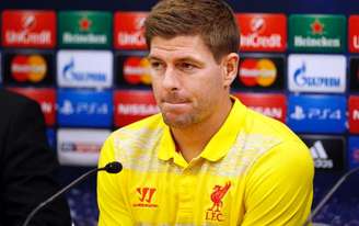 <p>Para Gerrard, ausência de Suaréz no Bola de Ouro foi decisão política da Fifa</p>