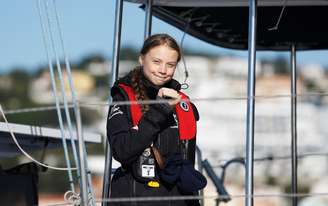 Ativista do clima Greta Thunberg chega a Lisboa a bordo de catamarã
03/12/2019
REUTERS/Rafael Marchante