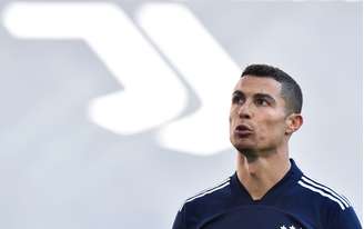 Cristiano Ronaldo é investigado por quebrar regra contra a covid-19