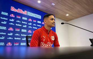 Vinicinho celebra bom momento no Red Bull Bragantino. 