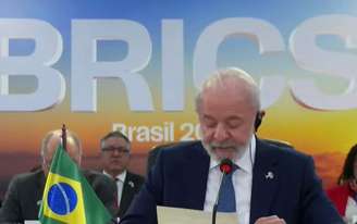 'Não seremos simples fornecedores de matéria-prima', diz Lula no Brics