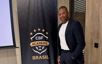 Ex-Real Madrid e Seleção, Júlio Baptista aponta racismo como obstáculo para se tornar treinador: 'Somos penalizados'