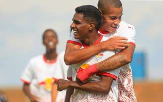 Jogadores do time sub-20 do Red Bull Bragantino. 
