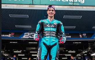 David Alonso acelera forte em Buriram e garante a liderança do TL1 da Moto2 na abertura da temporada 2026.