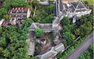 O castelo nunca foi acabado porque o cantor José Rico acreditava em uma profecia